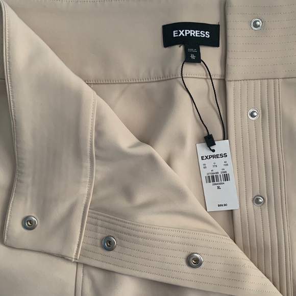 Express Super High Waisted Button (Snap) Front Utility Mini Skirt in Beige/Tan - Picture 3 of 8